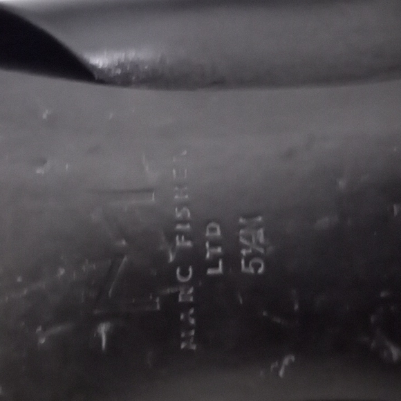 Marc Fisher Flats Mule Size 5 .5 M - Picture 5 of 8